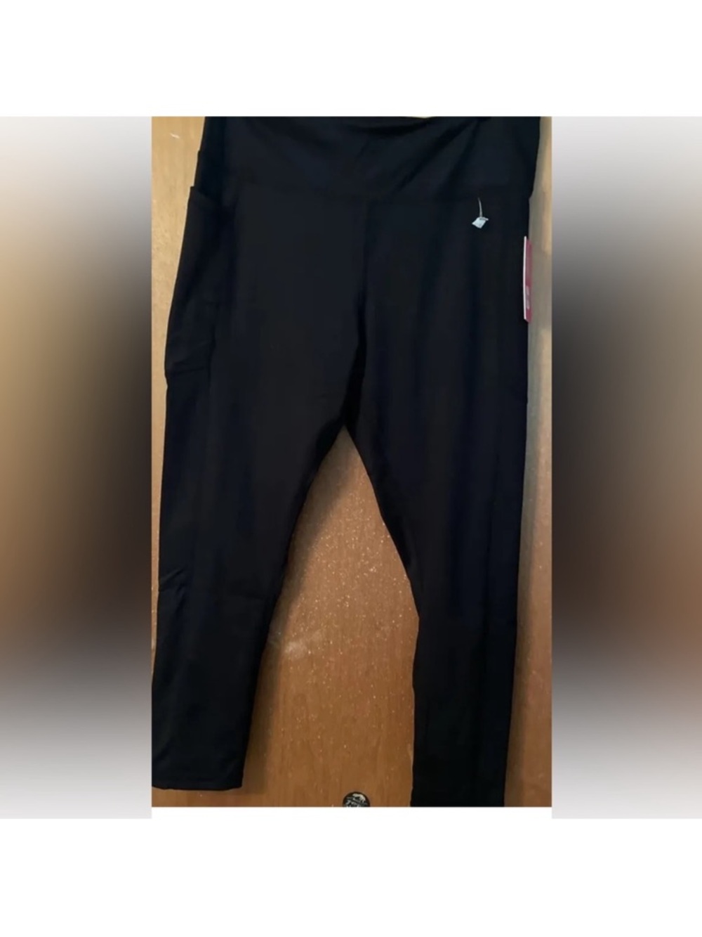 NWT Women SZ L Juicy Couture Black Legging Logo Stretch Fabric
Moisture licking